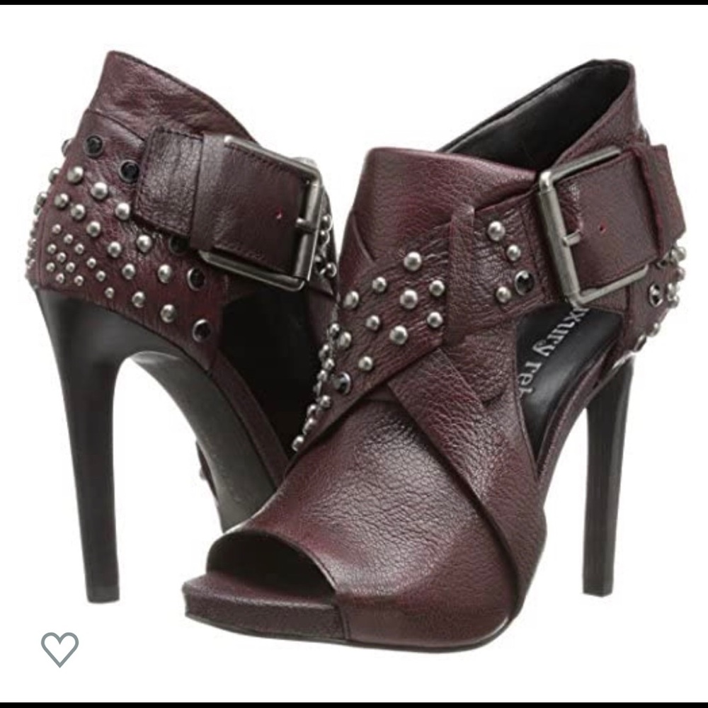 🤍🤎Hot brick “luxury rebel”booties